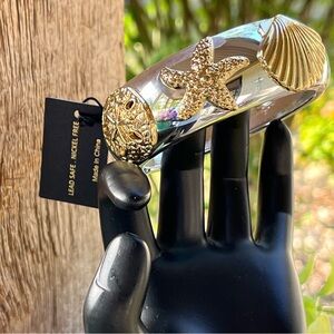 House of Harlow 1960 Seashell/Starfish Silver/Gold Tones Clasp Bangle Bracelet